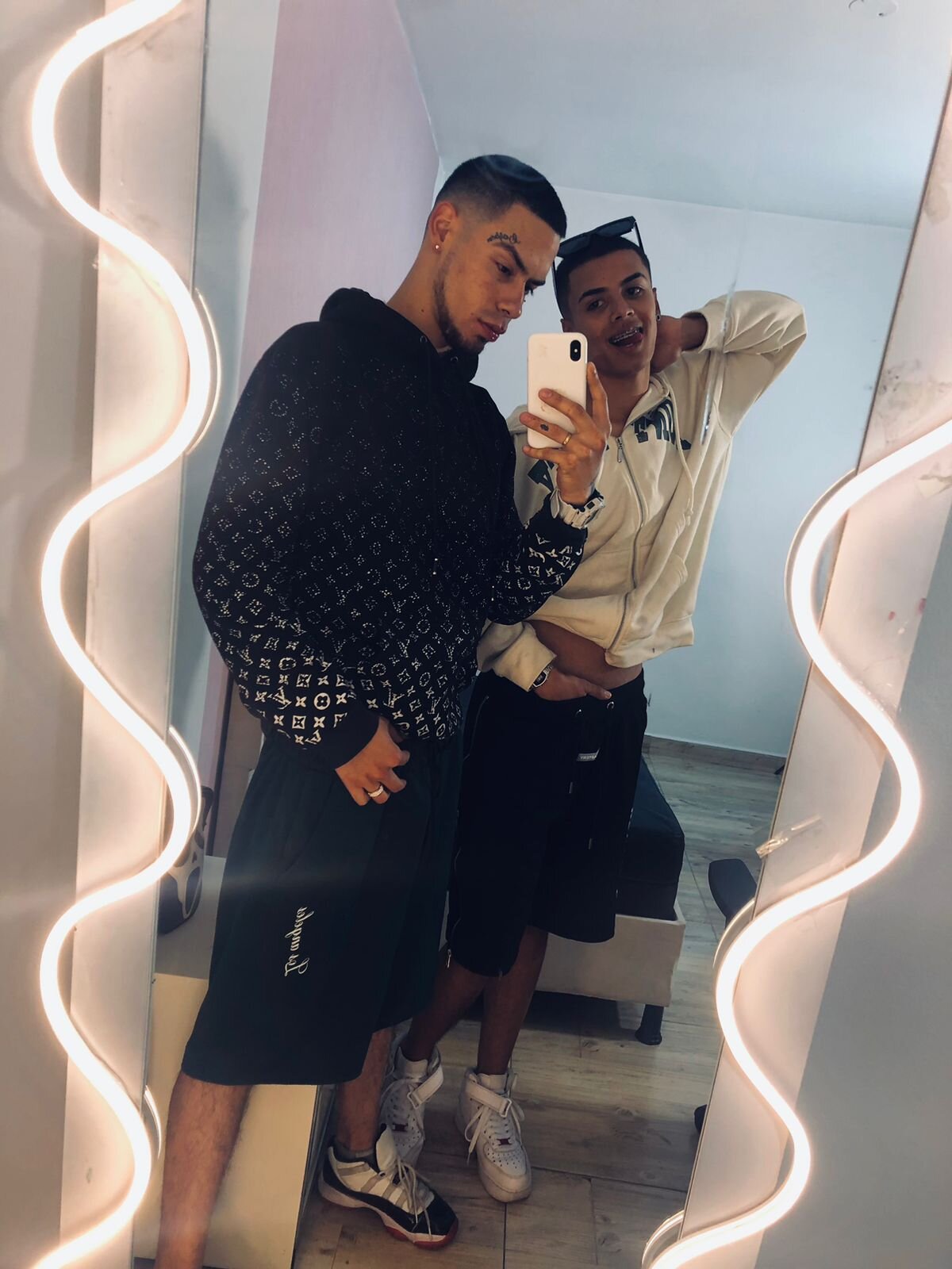 TOMYCASPER_TAY