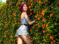 Cloe_adamsS' Offline Chat Room