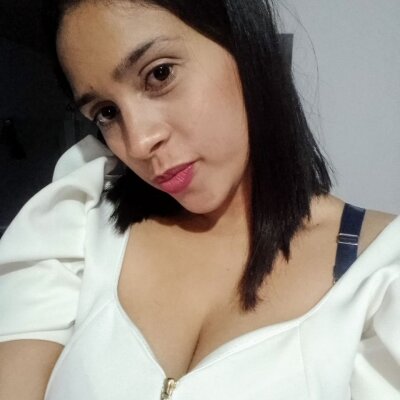 laura_kisess23 🐹 naked cam