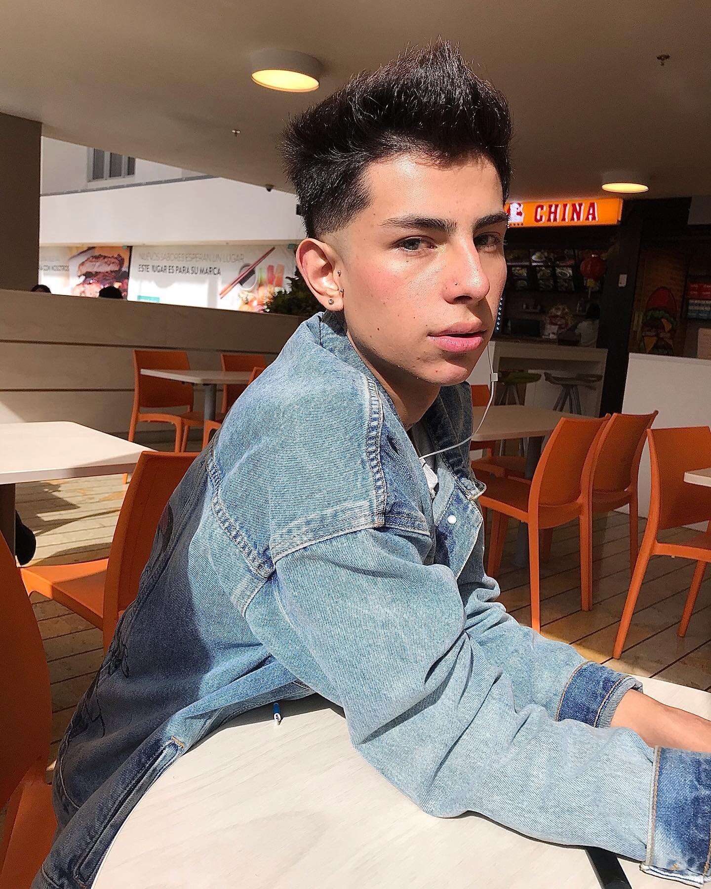 official_Monroy