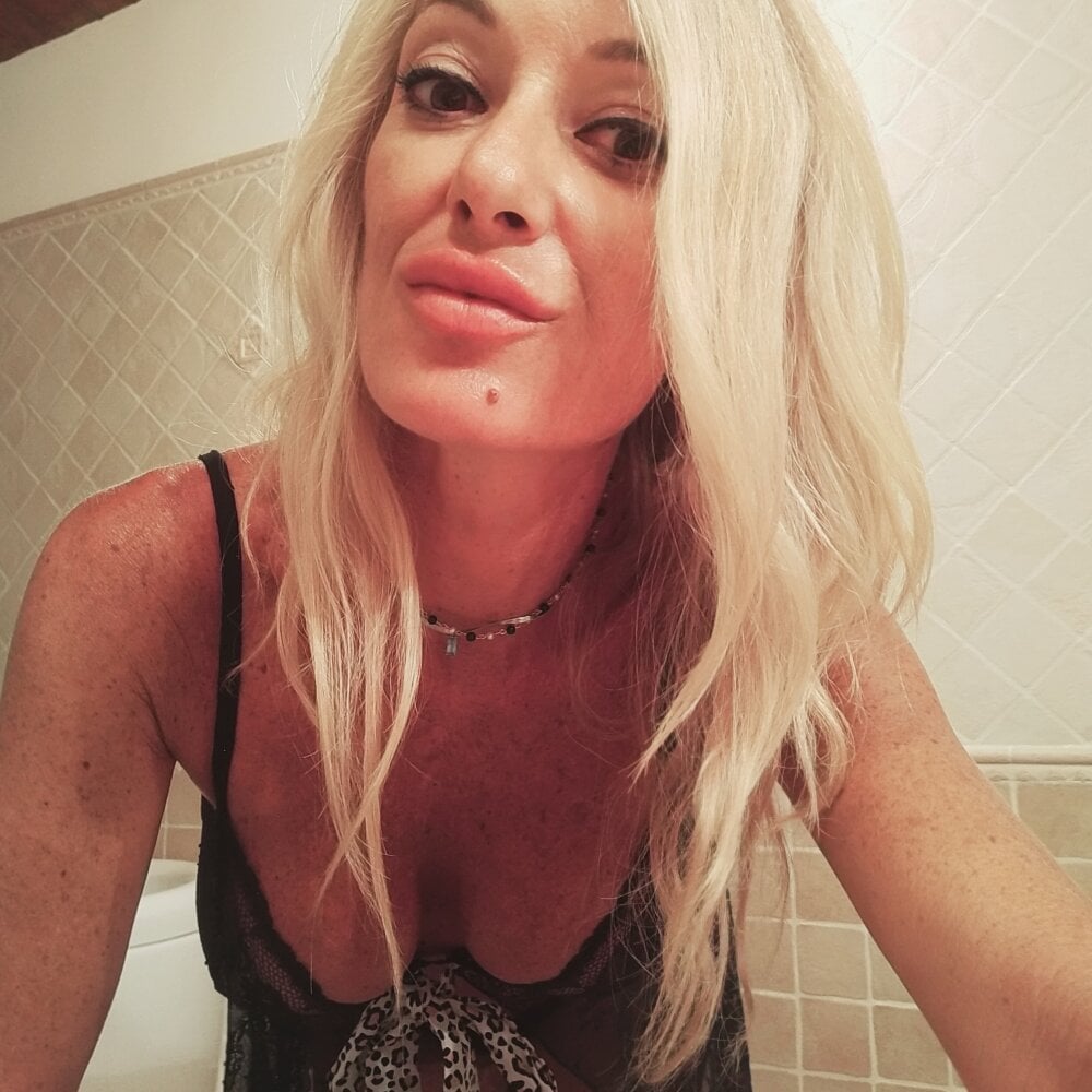 _eva_kant_ profile