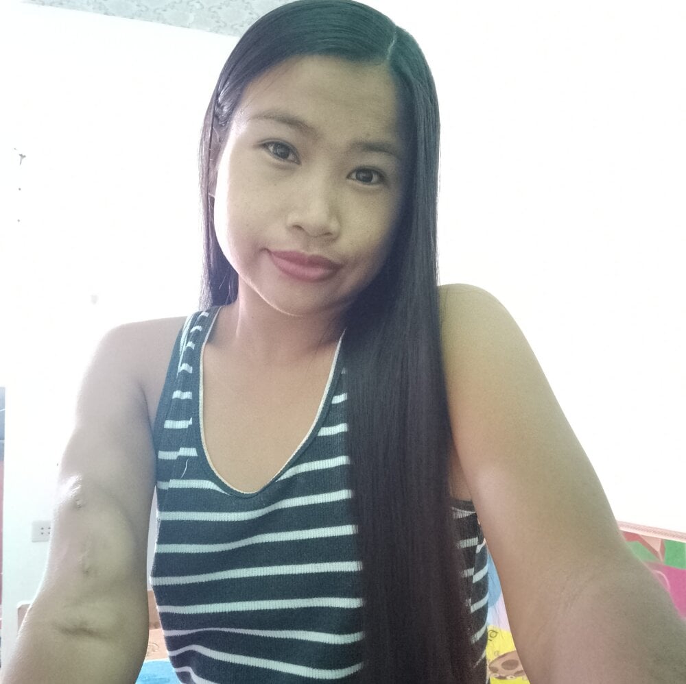 Live sex webcam photo for Foxy_Shantale #291338367