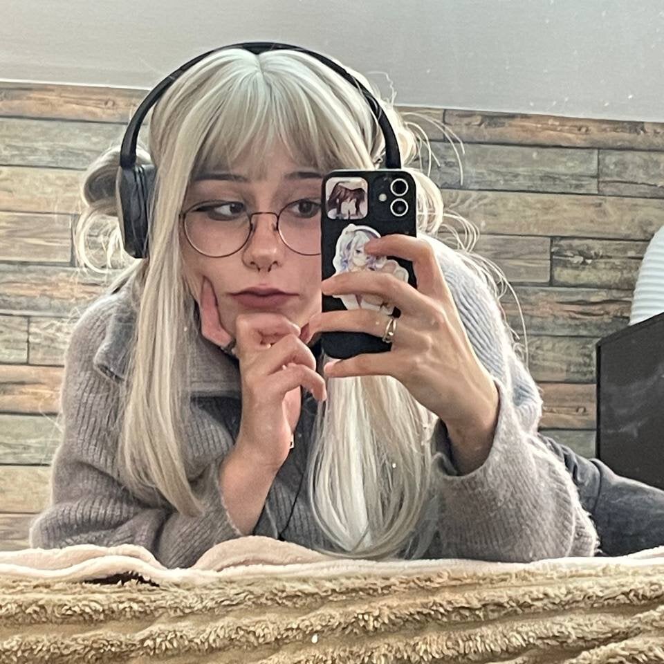 meomeee's Offline Chat Room