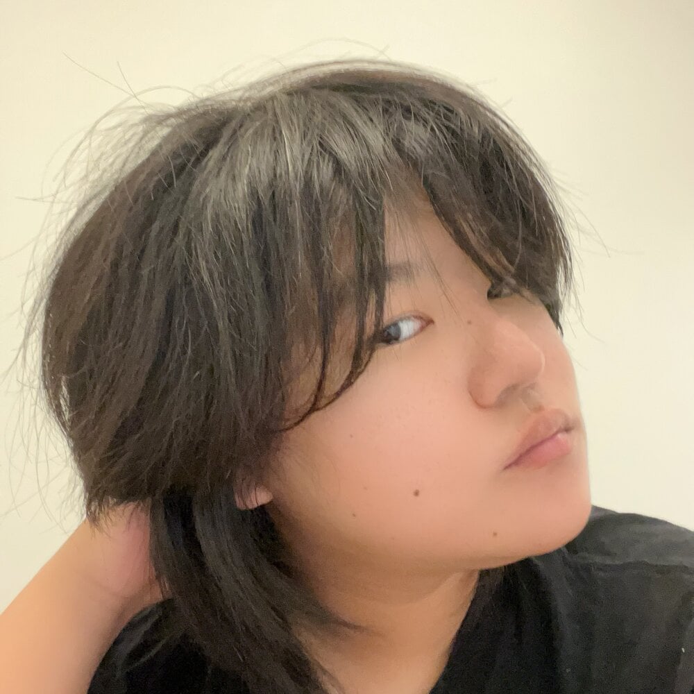 yoyuki123 webcam livesex profile on livesex.fan