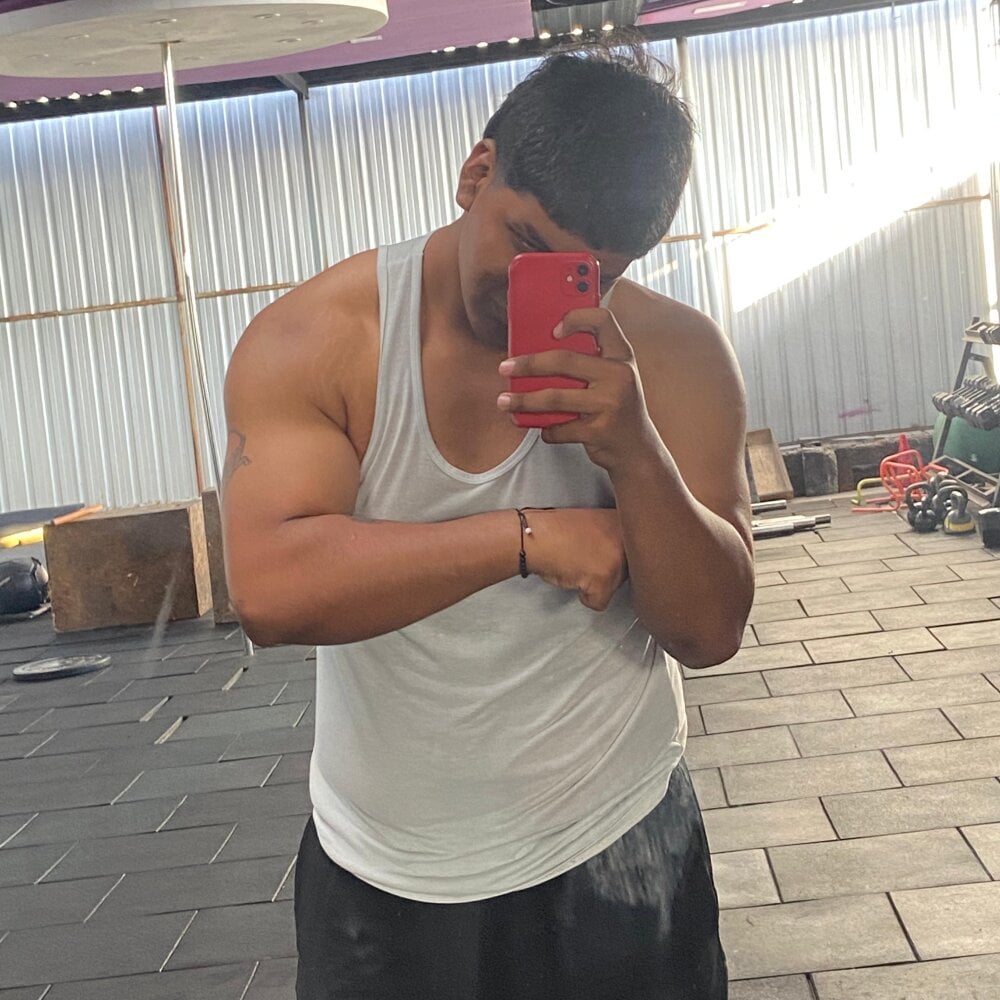 AlejooCaliente22