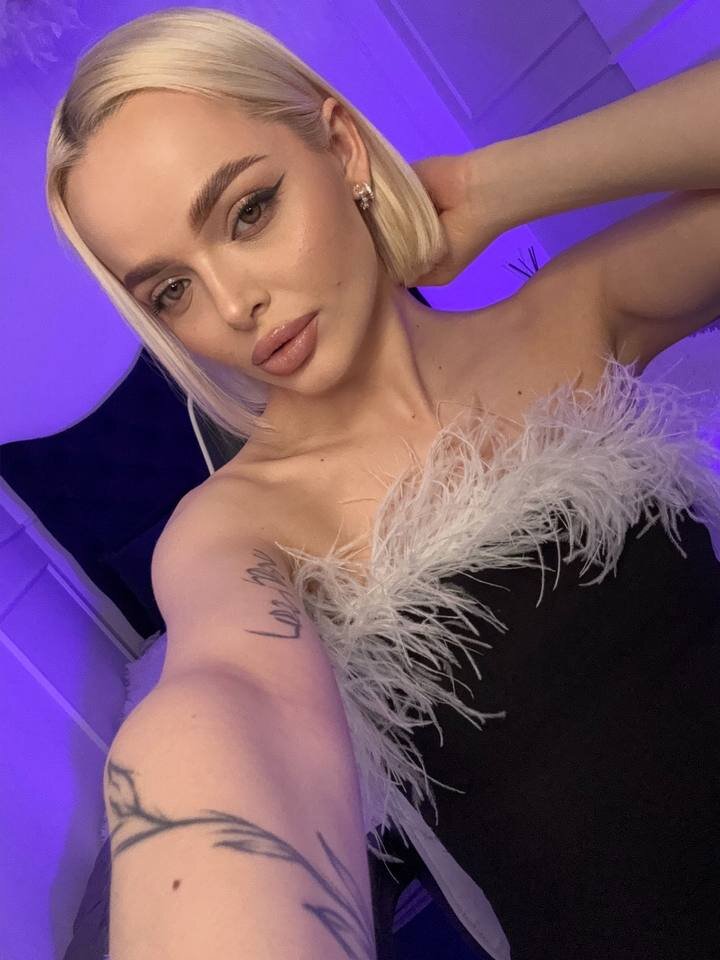 hoorny_blondie