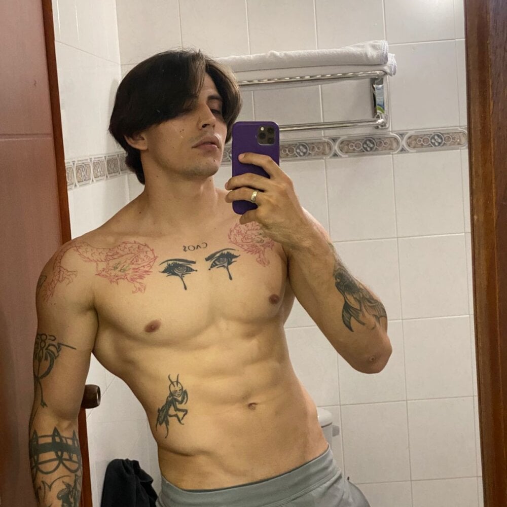whatever_daddy_wants profile