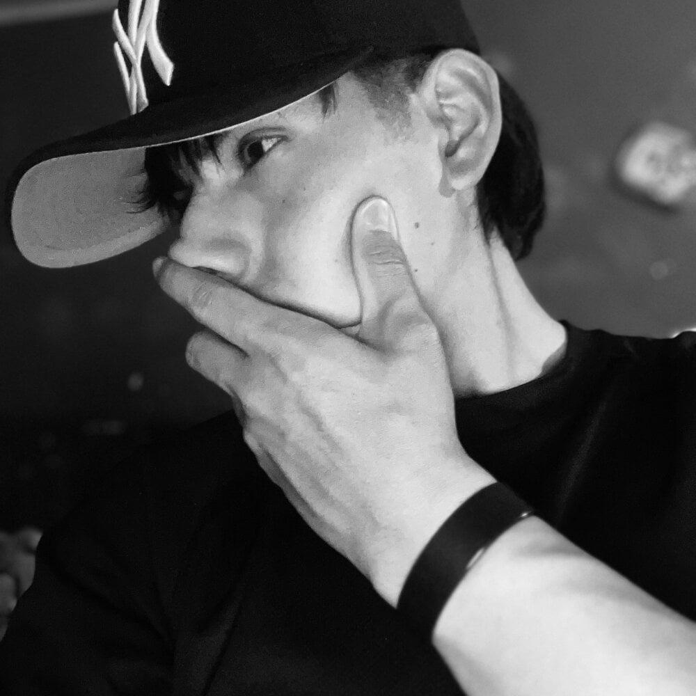 Dan_7579's Offline XXX Chat