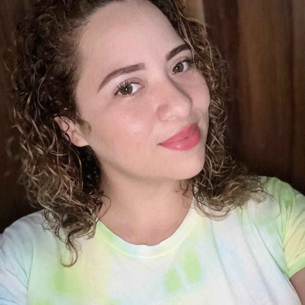 sabrossa live cam model at StripChat