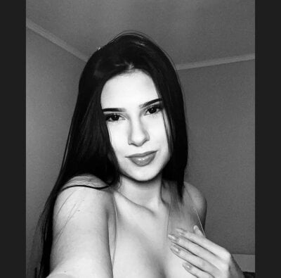 Luna_Skye_