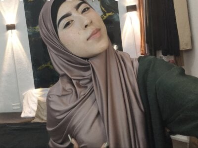 chaymae_nah_ on StripChat