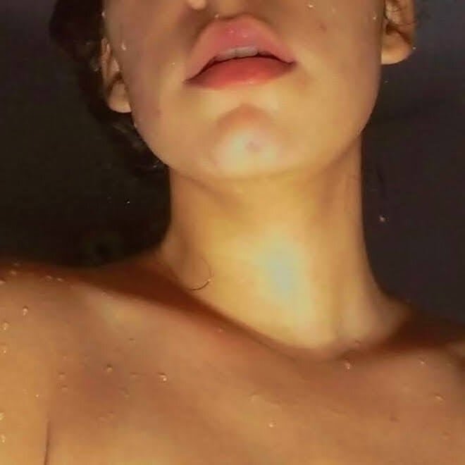 Live sex webcam photo for lovely_kitt #290128667