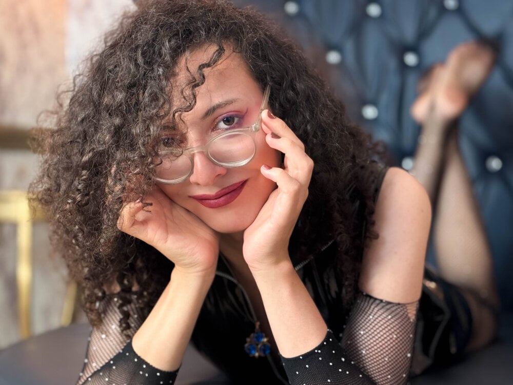 stripchat _moon_rosse webcam profile pic via cam-performer.com