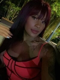 Barbie_Latina's webcam live show