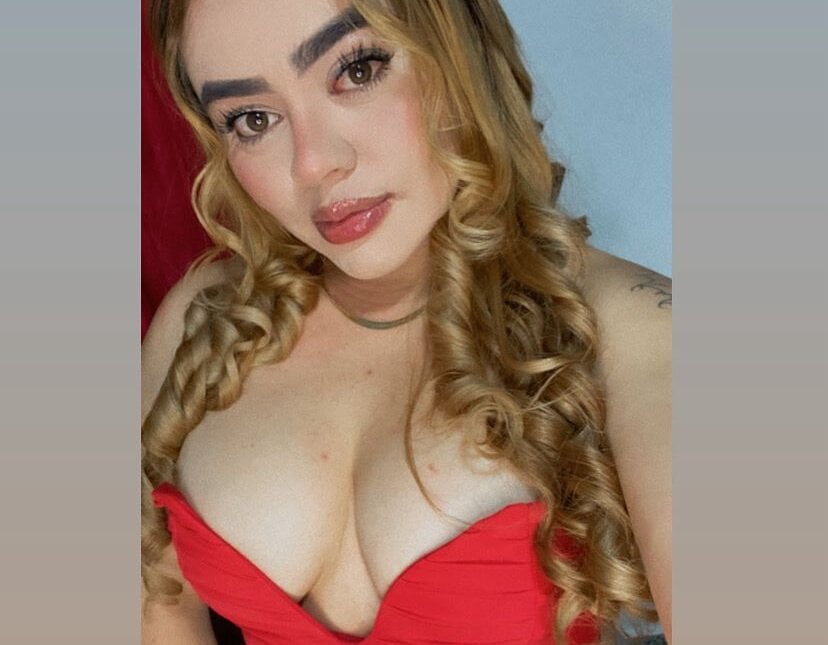 isabella_arias1 profile