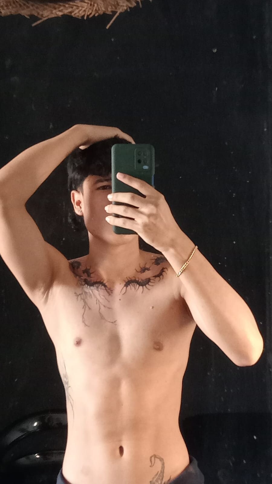 Voyeurism_guys
