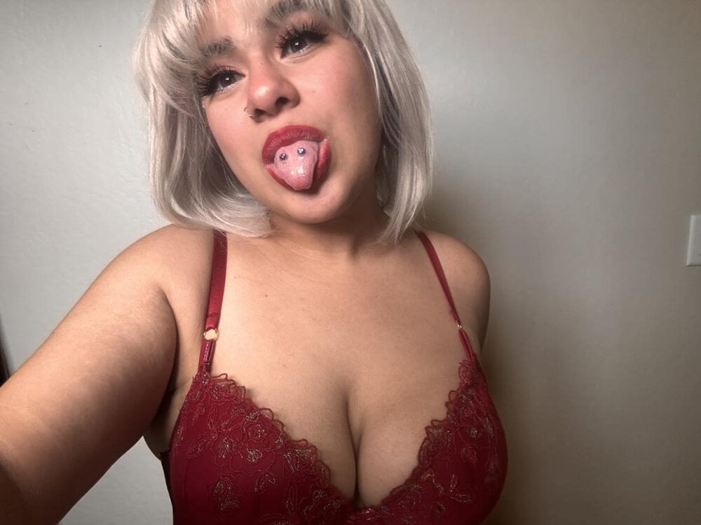_Hottie-Mommy