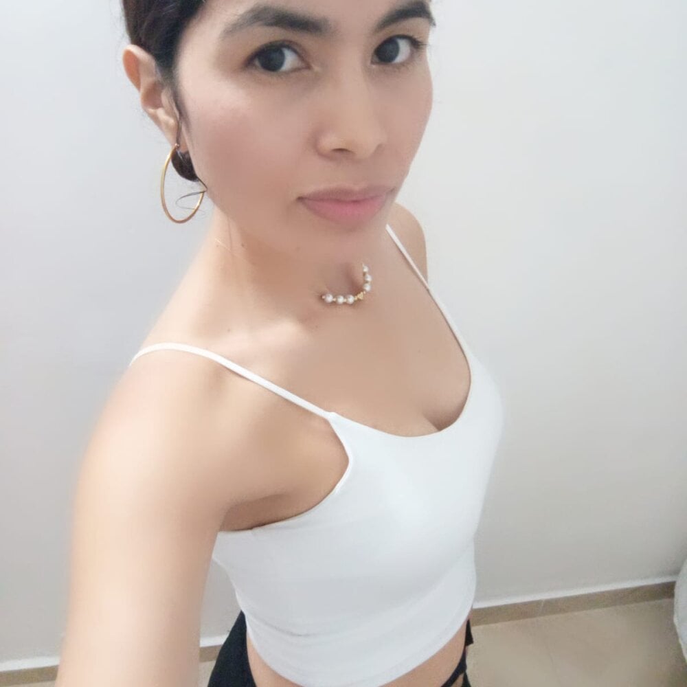 amateursex-livecam.com samantha_oss livesex profile in in-your-two-heads cams