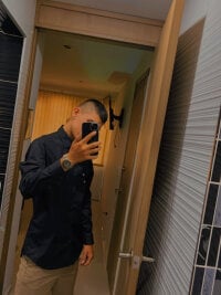 LuisAndQueens' Offline XXX Chat