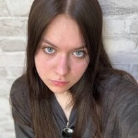 AshleyClose's Offline Chat Room
