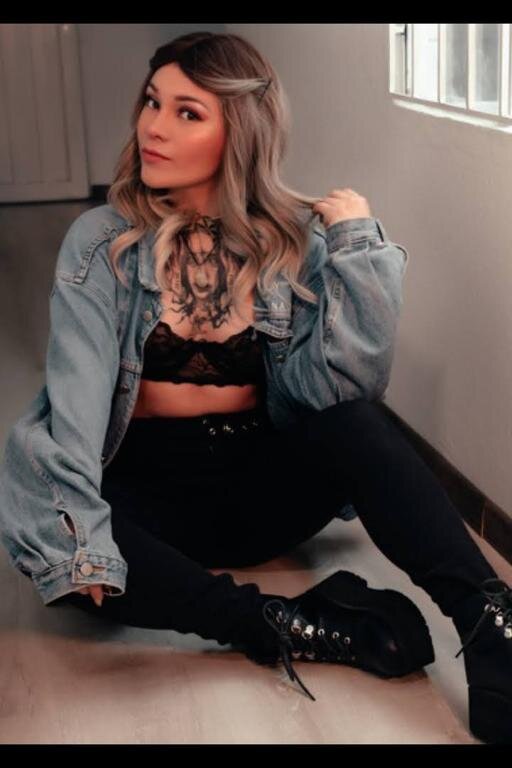 nina_t_ 🌔 free nude webcam