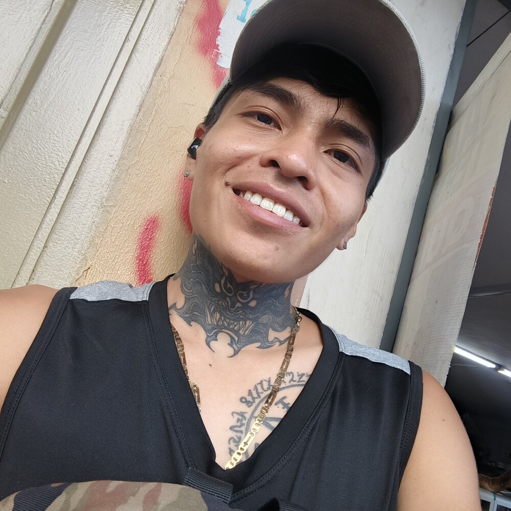 Cuteboy0419's Offline XXX Chat