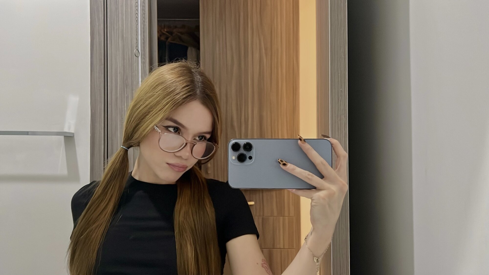 Alexandra-16