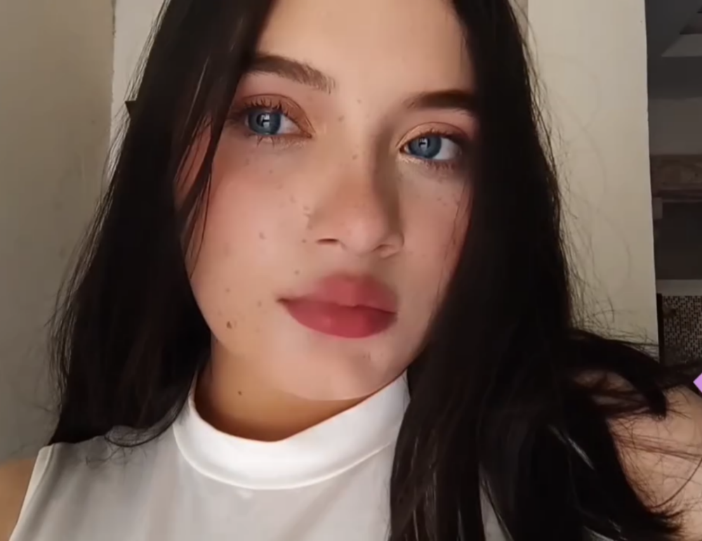 AVA-COLLINS' Offline XXX Chat