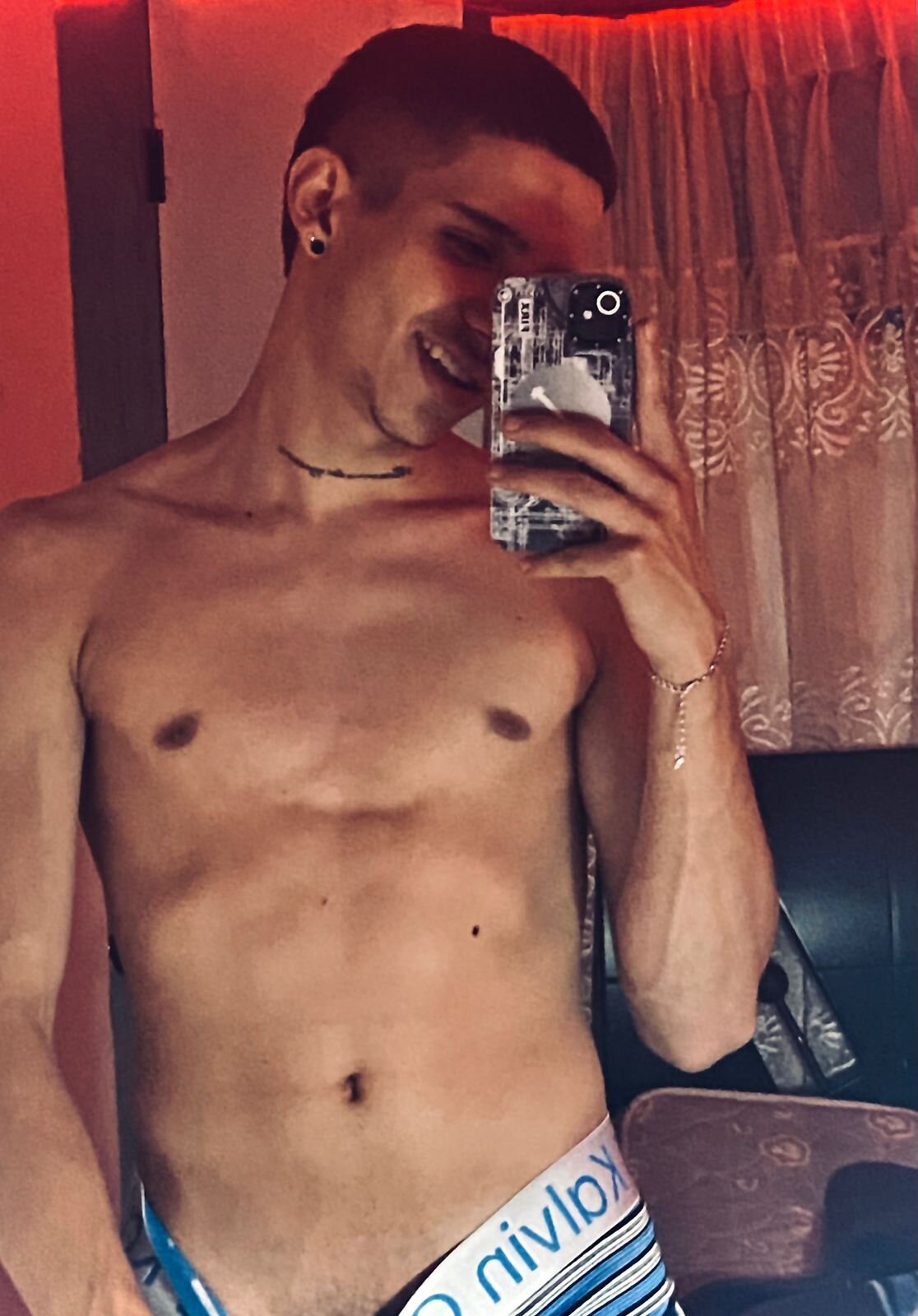 Max_cash01