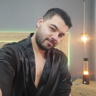 harrymiclance from stripchat