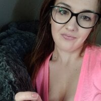 eastcoastgirl97's Offline Chat Room