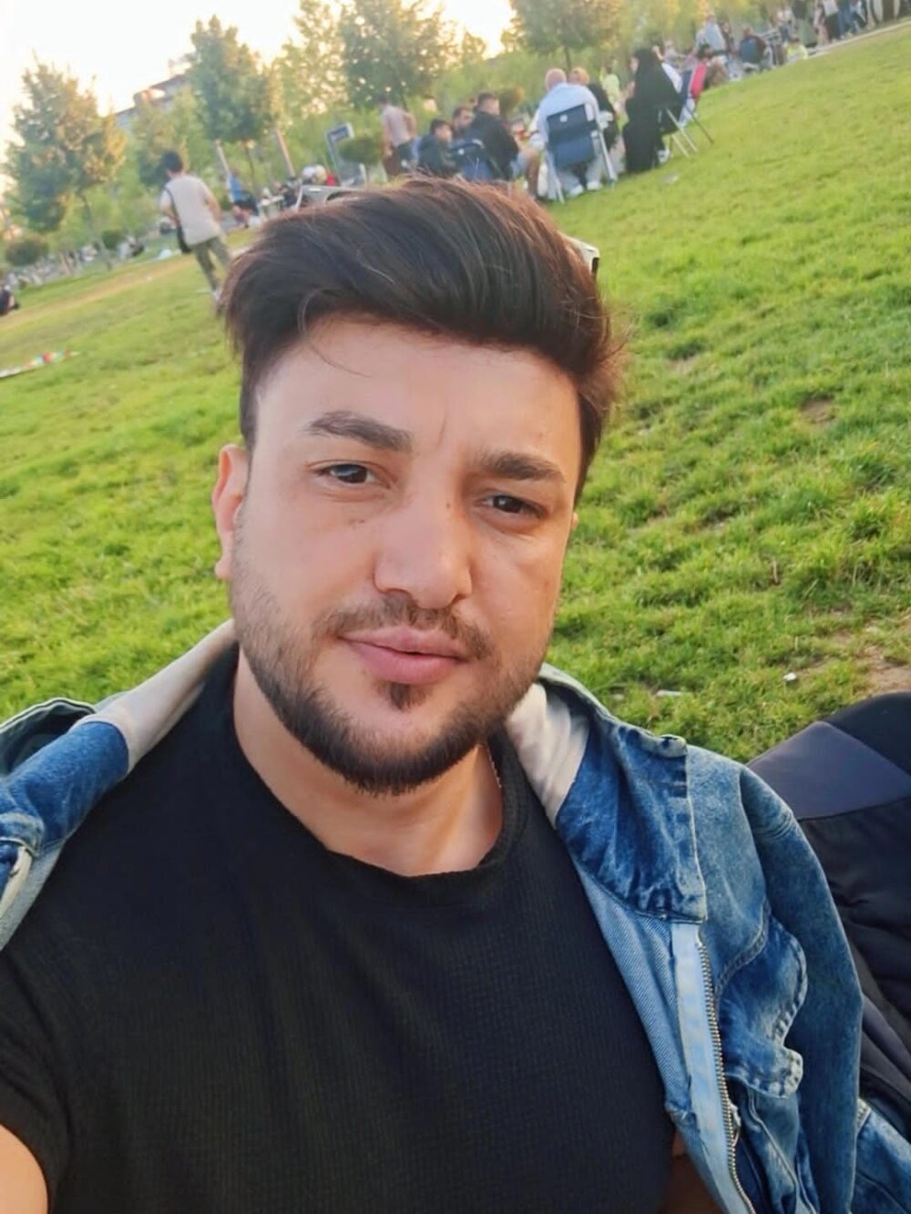 Eskoo-3's Offline XXX Chat