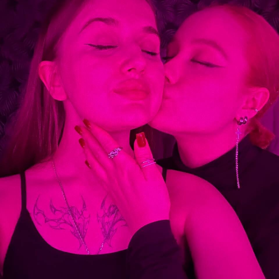 LeilaGunton 🕒 online sex chat