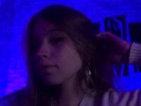 MackenzieLeeAllen's Offline Chat Room