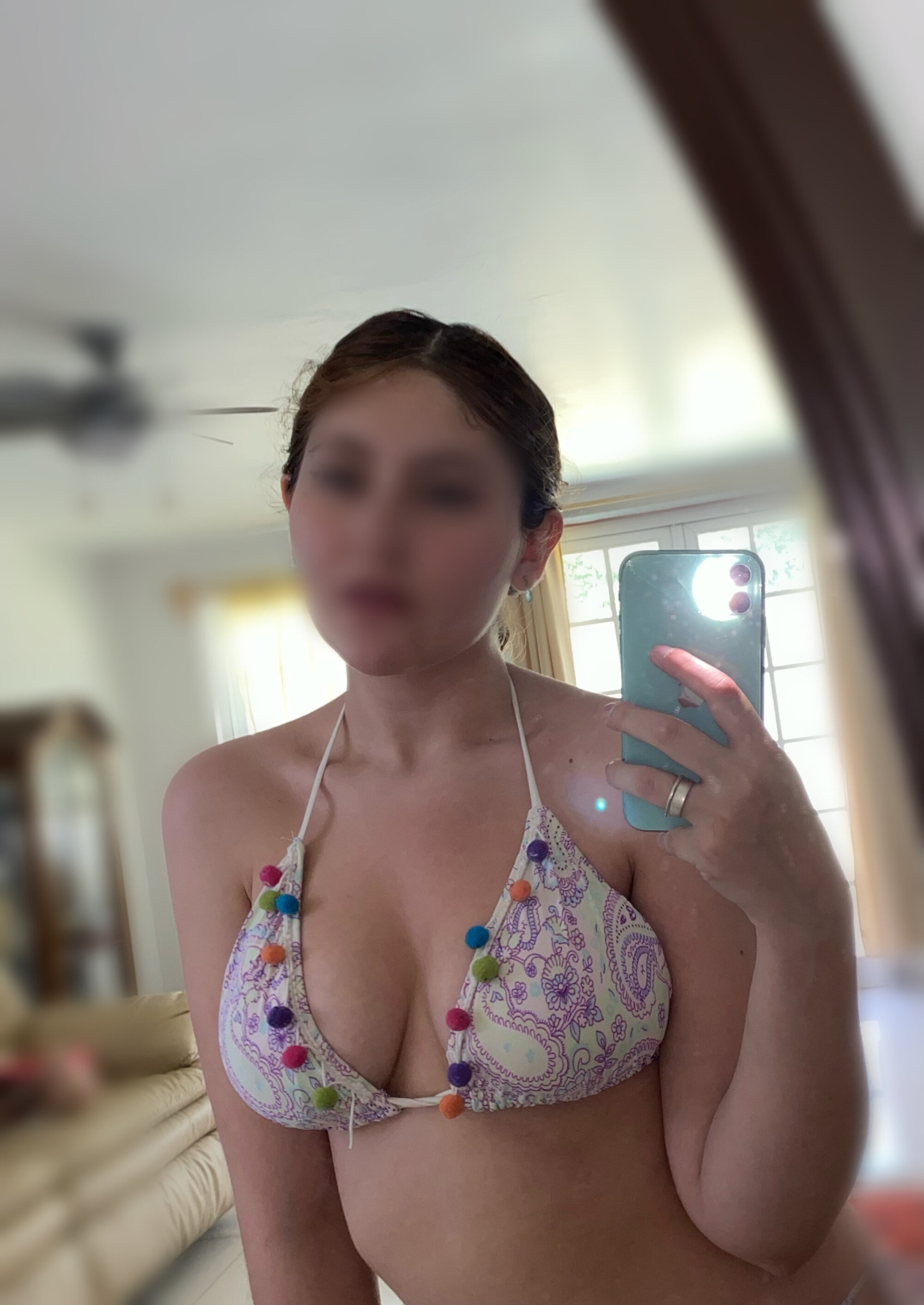 aniayourfav_22
