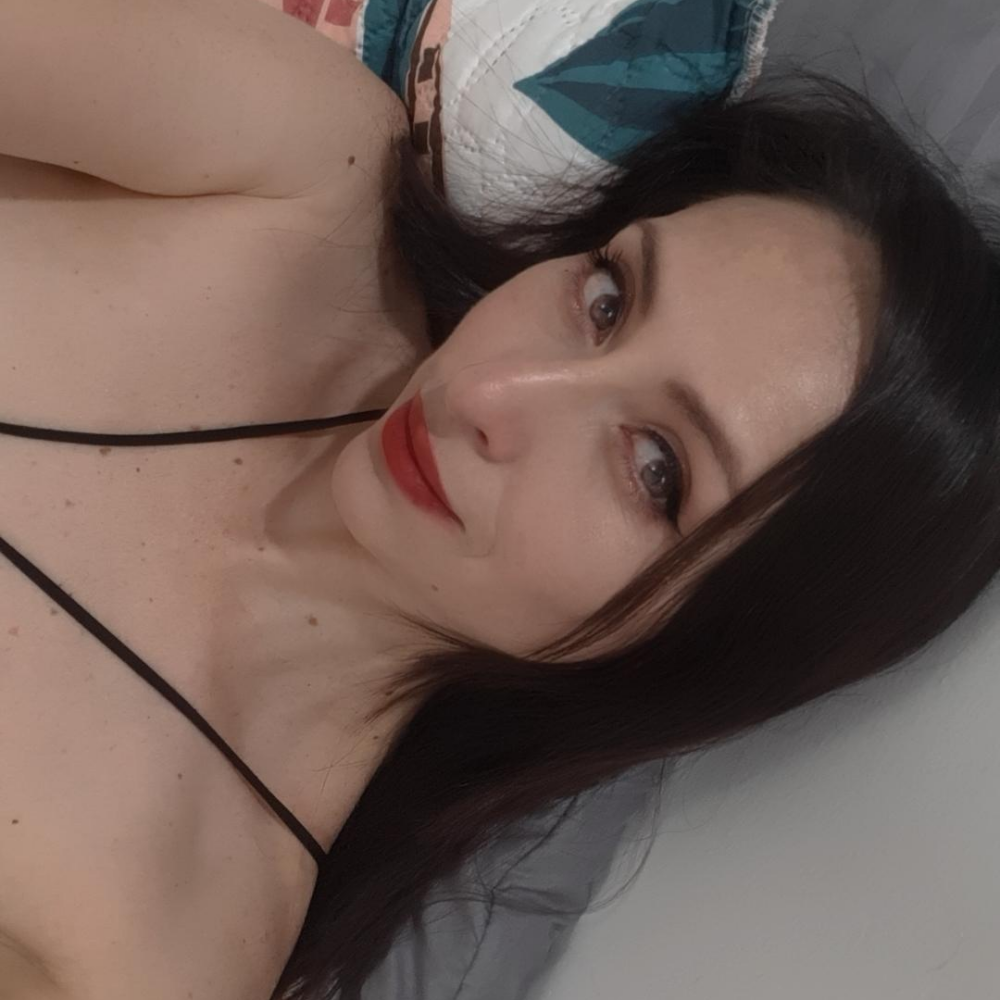 Live sex webcam photo for AliceRossi #290022405