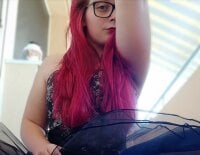 RedCandyLove10's Offline Chat Room