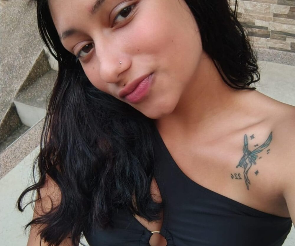 EmmaCherry_: онлайн-секс-чат