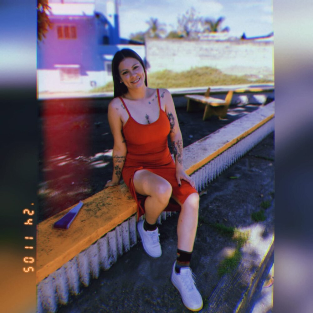Ninaheatwave_vc profile