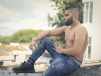 BarberMakia's Offline Chat Room