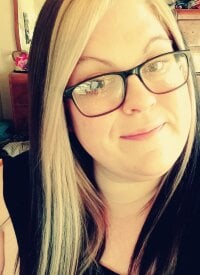 Bigbootybabe90's Offline Chat Room