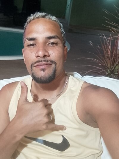 TomaJek55 Live Cam on StripChat and RICams