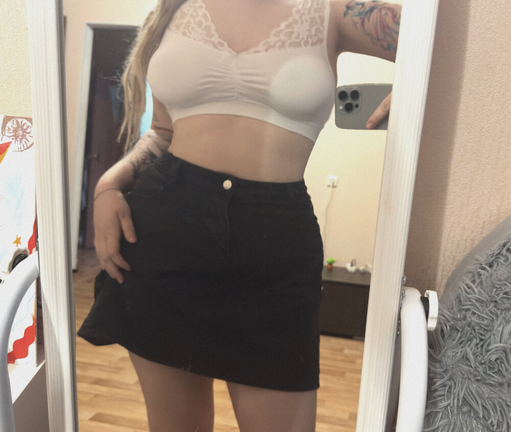 elivecams.com oppiom livesex profile in blond-hair cams