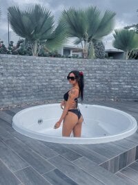 Briitney_tovar's webcam live show