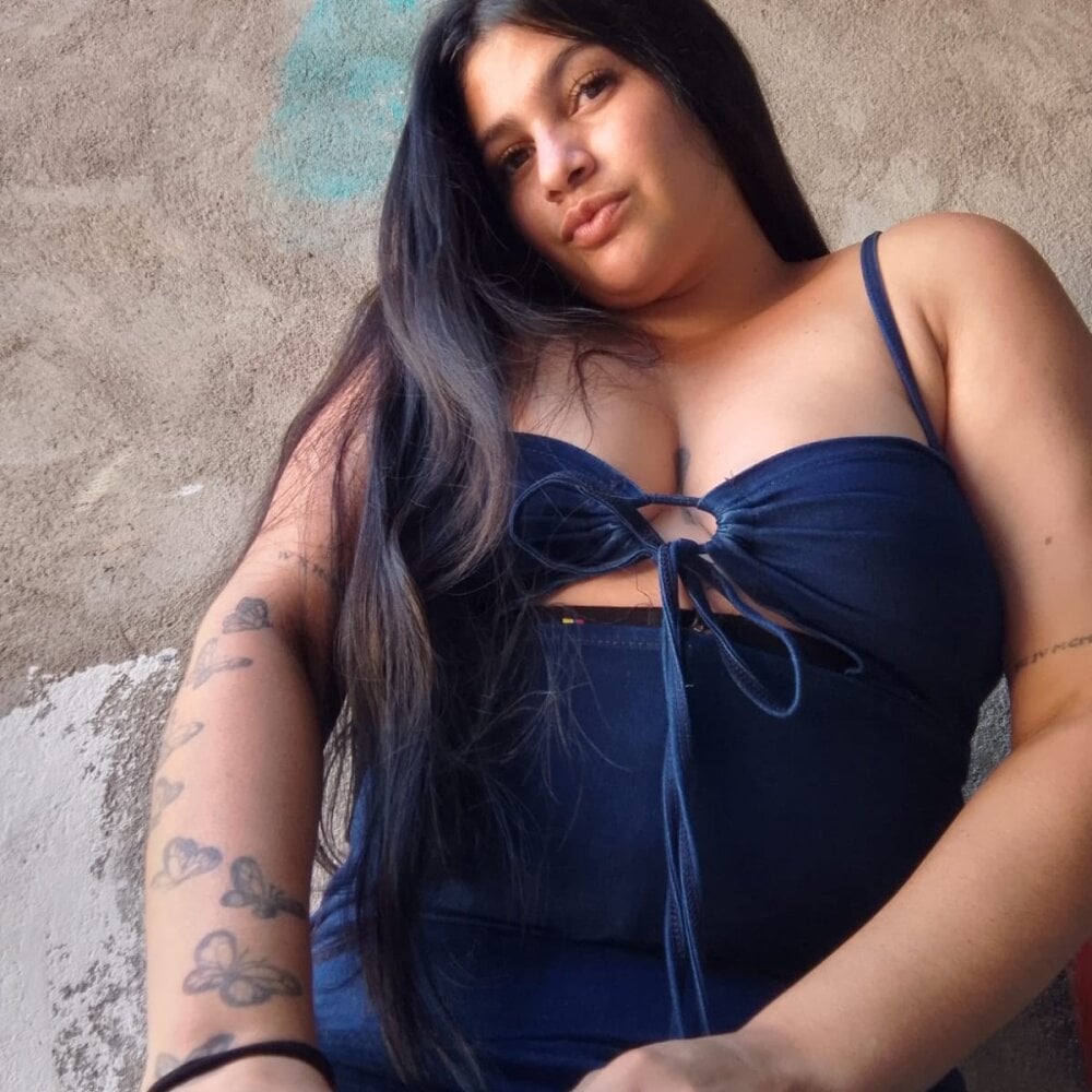 scarleta01 webcam profile - Italian