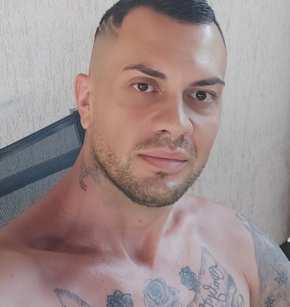 alfred_798 from stripchat