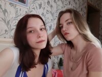 MorenaDomira's Offline Chat Room