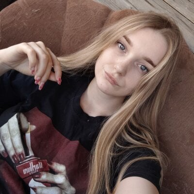 LynEdwards Female Hd Live Webcam Strip