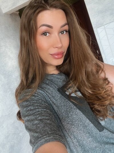 Klyverra Female New Live Webcam Sex