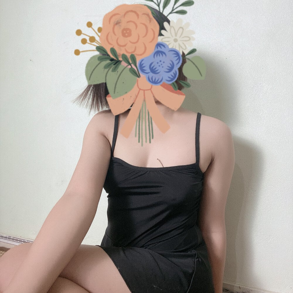 stripchat lunababycute webcam profile pic via livestrip-joy.com